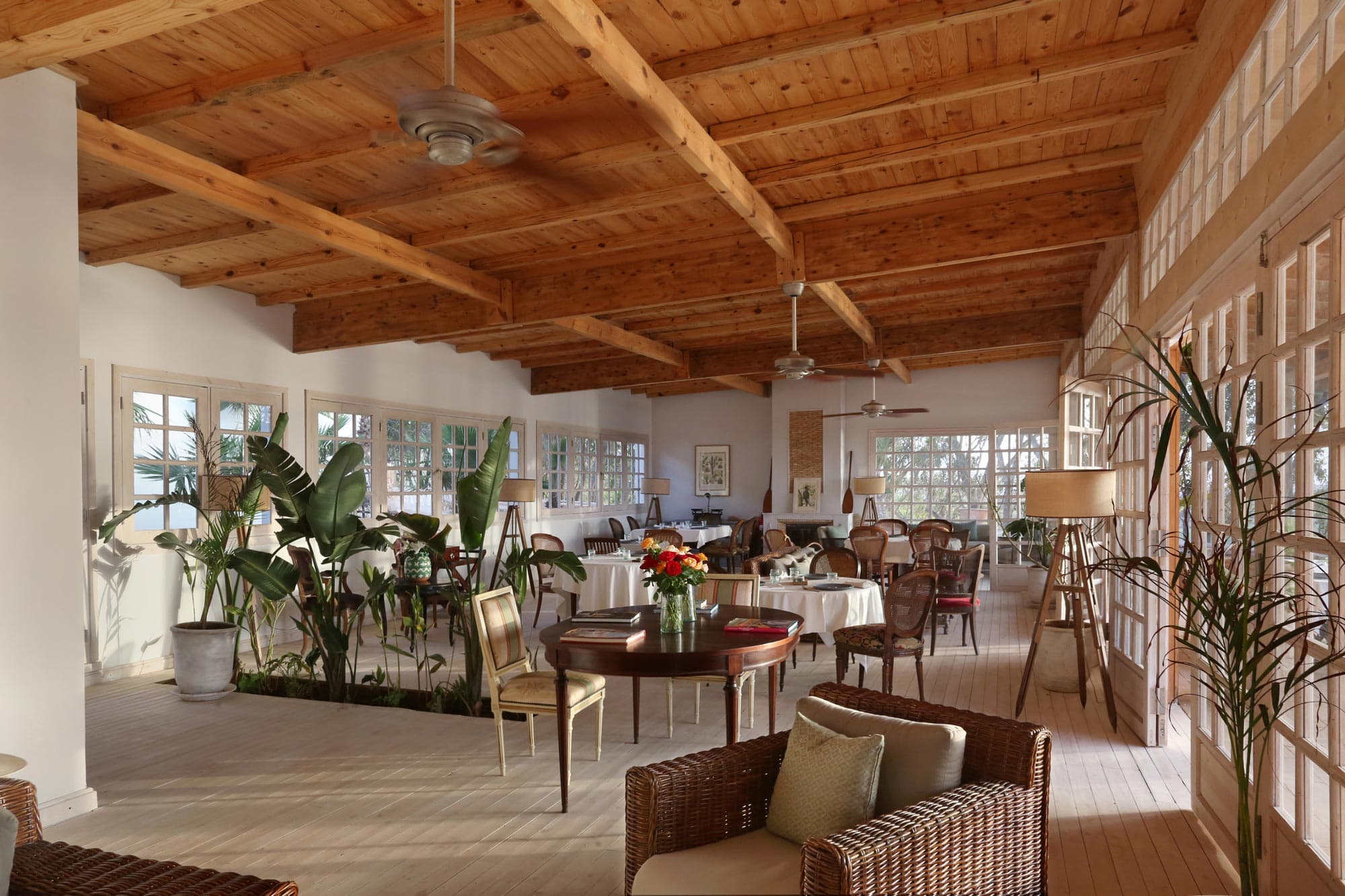 Lagoon-side architecture